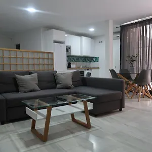 https://j-e-mlaga-center-apartamentos.1costadelsol.com